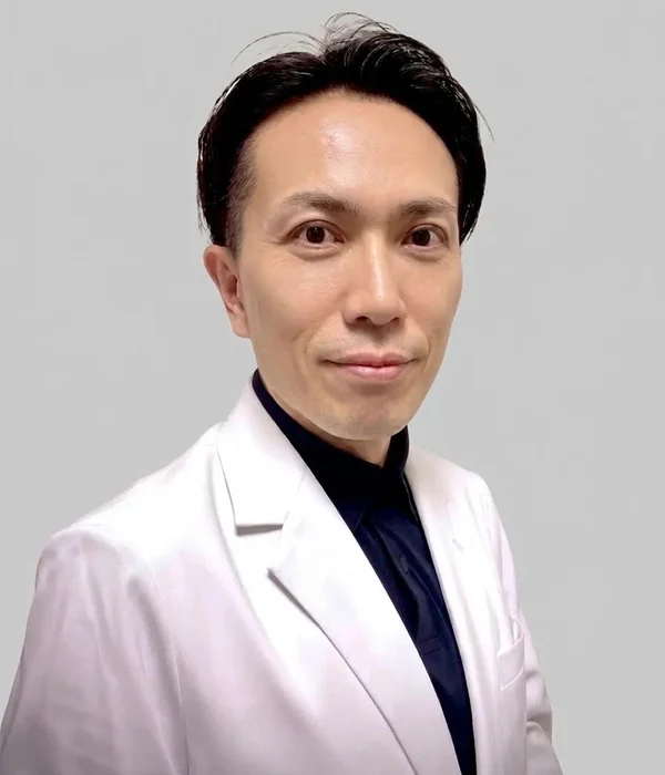 東 康晴